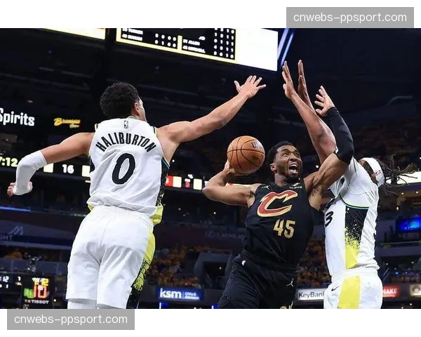 官方更新伤病报告：米切尔因膝伤管理将缺席未来两场客场比赛