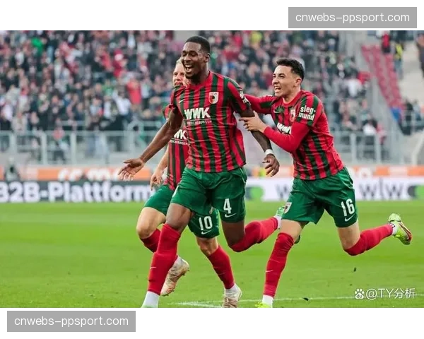 比赛第70分钟,波鸿球员吃到第二张黄牌被罚下场 比赛第70分钟,波鸿球员吃到第二张黄牌被罚下场